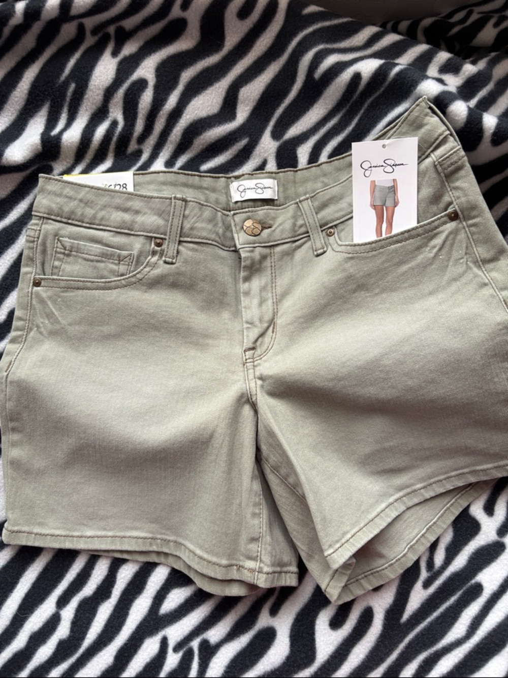🔶NEW Jessica Simpson Rolled Cuff Shorts - Picture 8 of 9